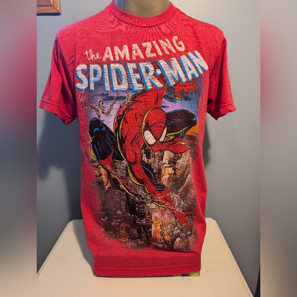 Amazing Spider-Man Youth XL graphic T-Shirt Marvel Mad Engine